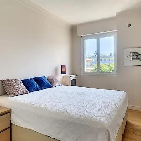 Apartment 3 Pieces Ensoleille A Deux Minutes A Pied De La Croisette, Cannes